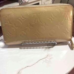 Louis Vuitton Gold Monogram Zippy Vernis Wallet SP4171; made in France